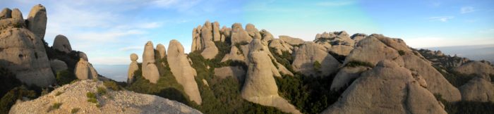 Des del cim tenim una bona panoràmica dels propers Frares